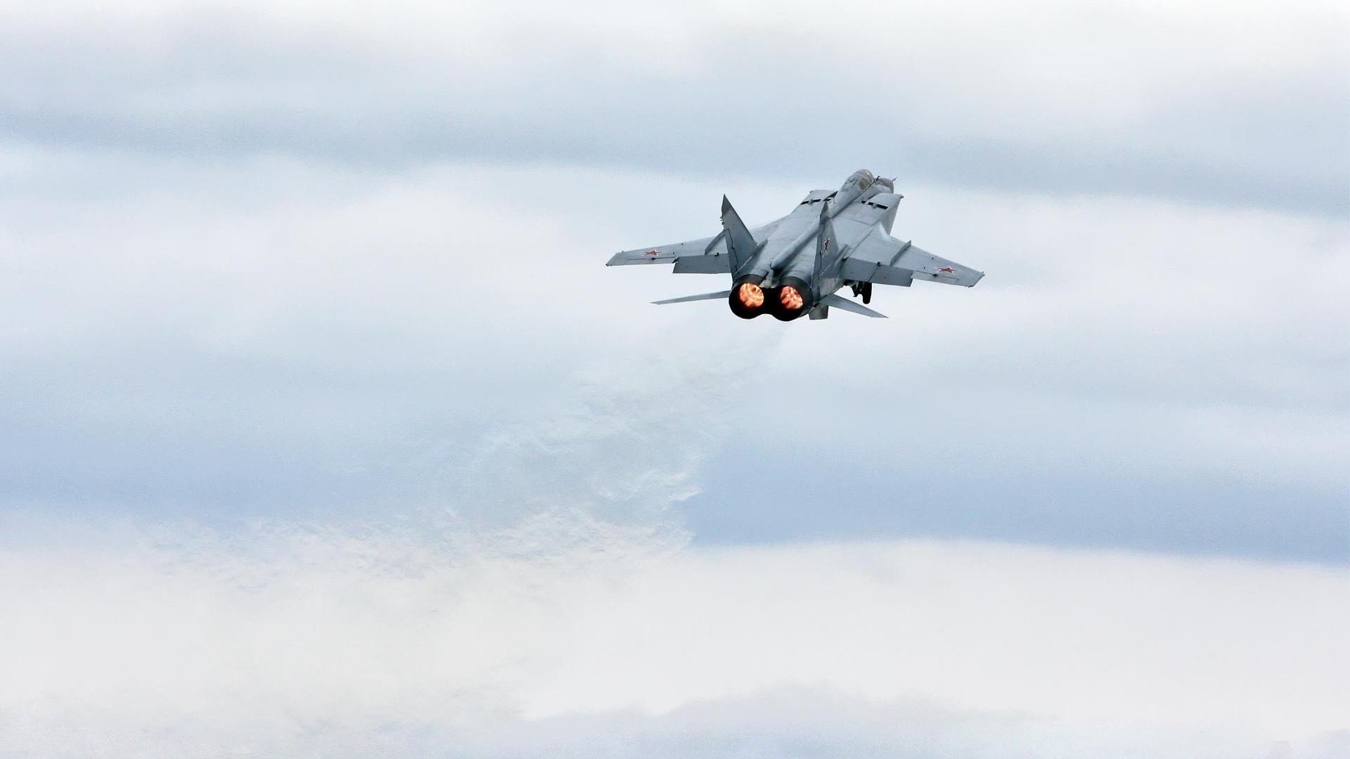 kaiyun.com-NBA总决赛东区半决赛火箭蓄势待发，nba总决赛半场得分记录