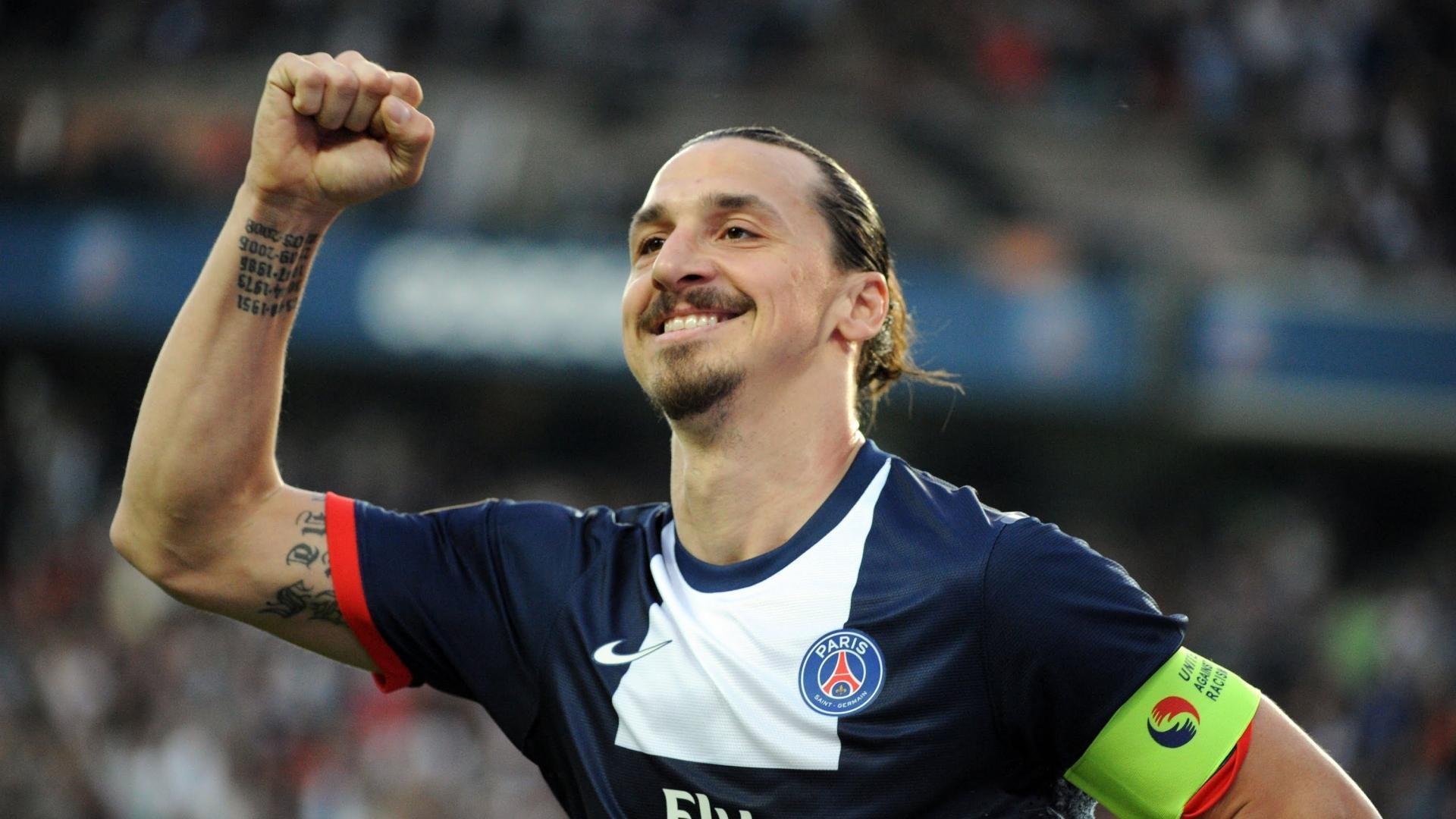 开云体育APP下载-莫伊：凭借无与伦比的防守能力和scrum控制，成为全黑队强大的攻防利器